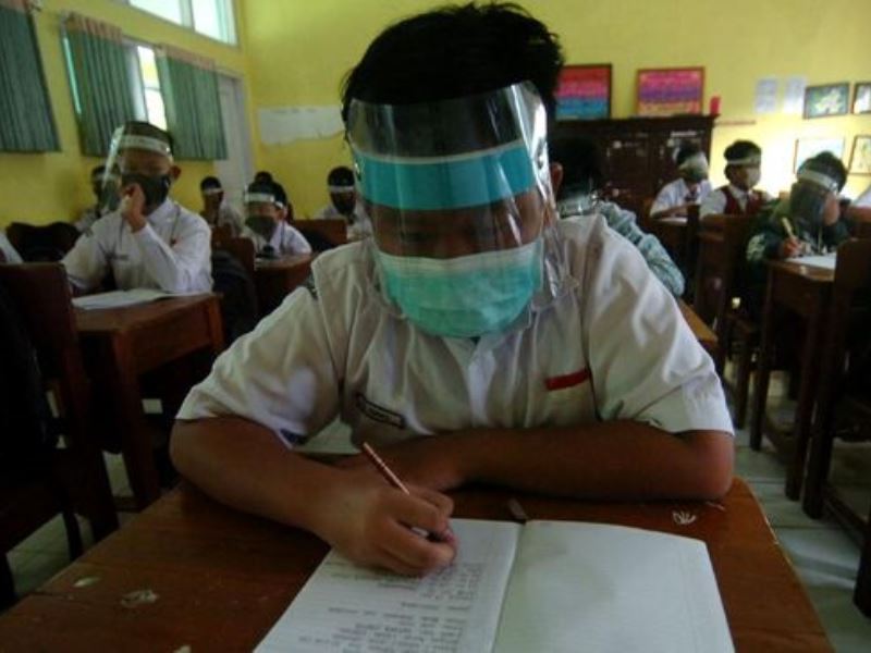 Ilustrasi kegiatan belajar mengajar di sekolah saat pandemi