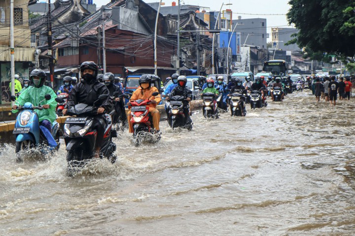 ilustrasi banjir di Jl.Jatinegara Kampung Melayu Jakarta.foto istimewa