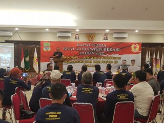 Budiana Buka Rapat Kerja KONI Kabupaten Bekasi 2022