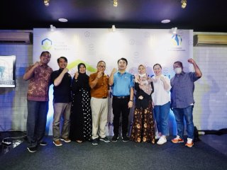 Yayasan Mahija Parahita Nusantara Beri Dukungan Pendidikan Untuk Pahlawan Daur Ulang